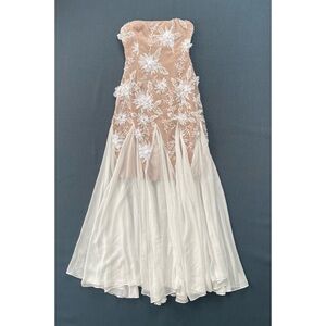 Elliatt Evadne Gown in Ivory, NWT, Small